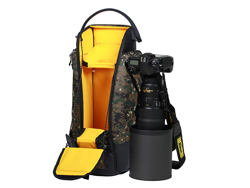 収納例：Nikon D5、AF-S NIKKOR 600mm f/4E FL ED VR、一脚、その他小物類