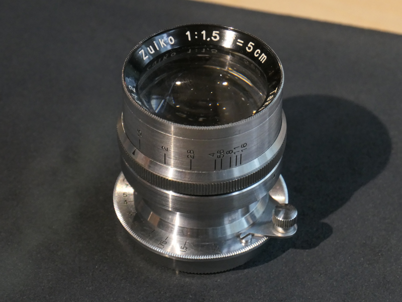 こちらは国産ライカマウントレンズ。Zuiko 50mm F1.5。