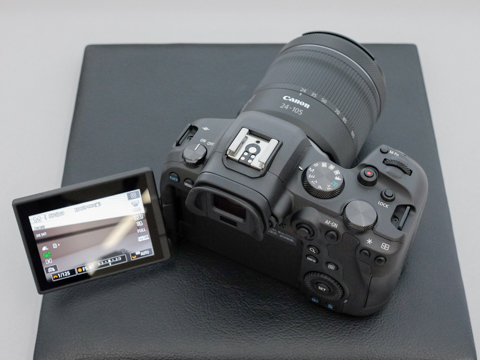 キヤノン、約2,010万画素のスタンダードモデル「EOS R6」。約33万円