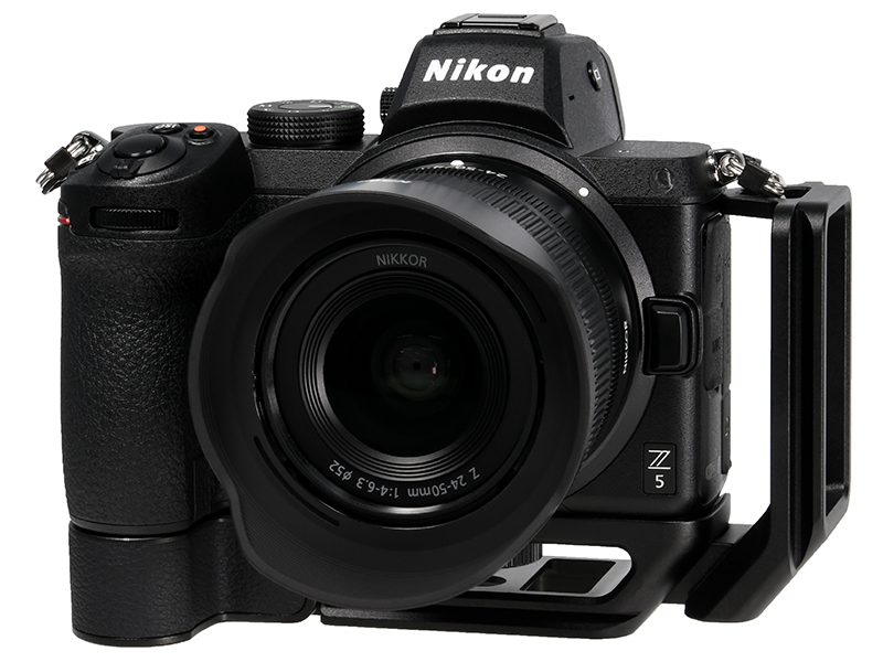 Z用エクステンショングリップ Z-GR1とZ用縦位置ブラケット Z-VP1の組み合わせイメージ