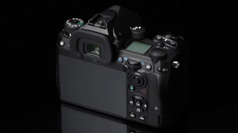 PENTAX新APS-Cフラッグシップ機に新情報 - デジカメ Watch