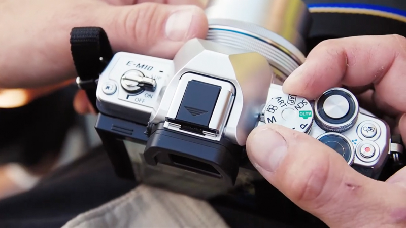 「<a href="https://www.youtube.com/watch?v=QPr3Wzg8dY8" class="n" target="_blank">Introducing: OM-D E-M10 Mark IV</a>」より