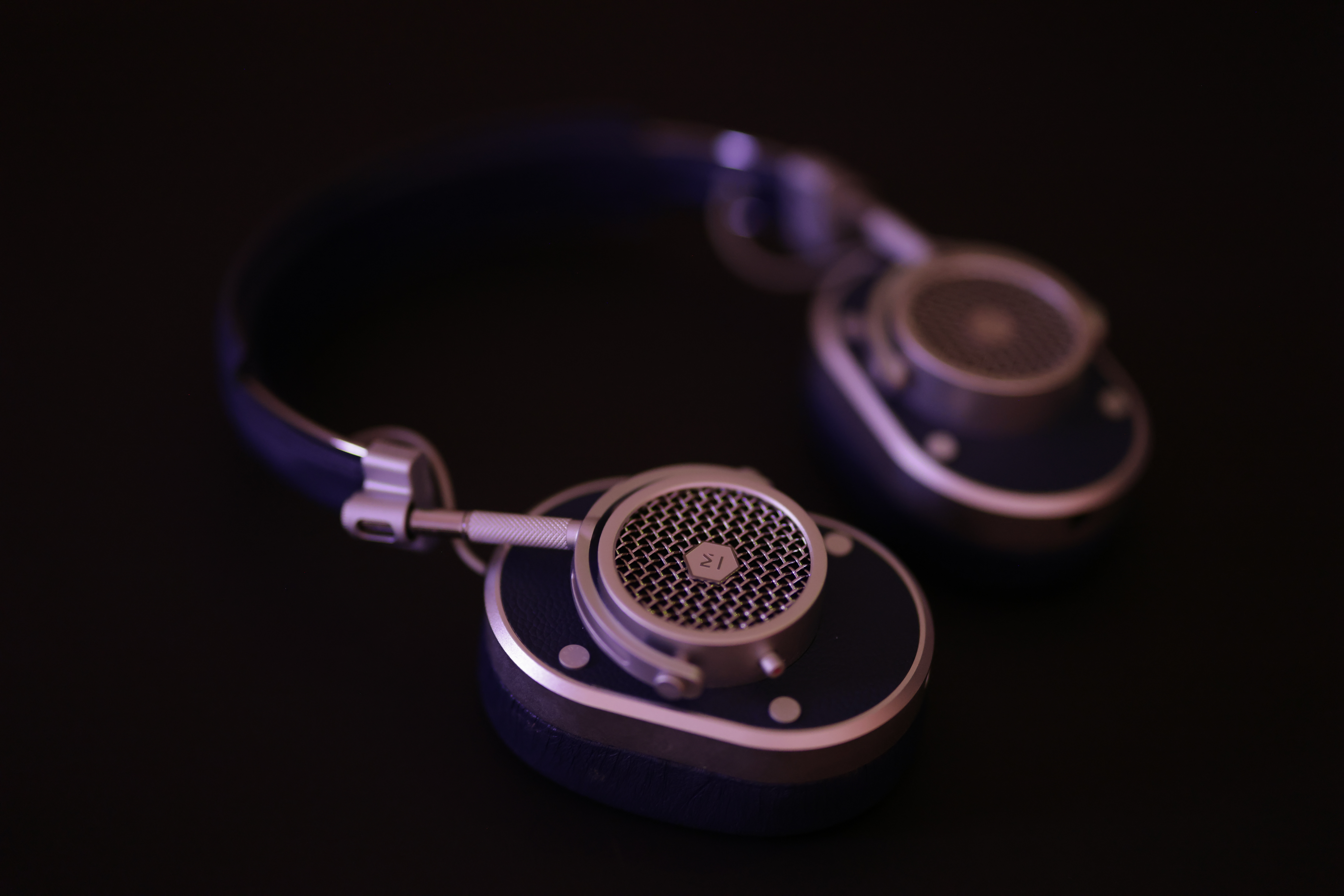 <span class="fnt-85">EOS R5 / RF50mm F1.2 L USM / マニュアル露出（F1.2・4秒・±0EV） / ISO 3200</span>