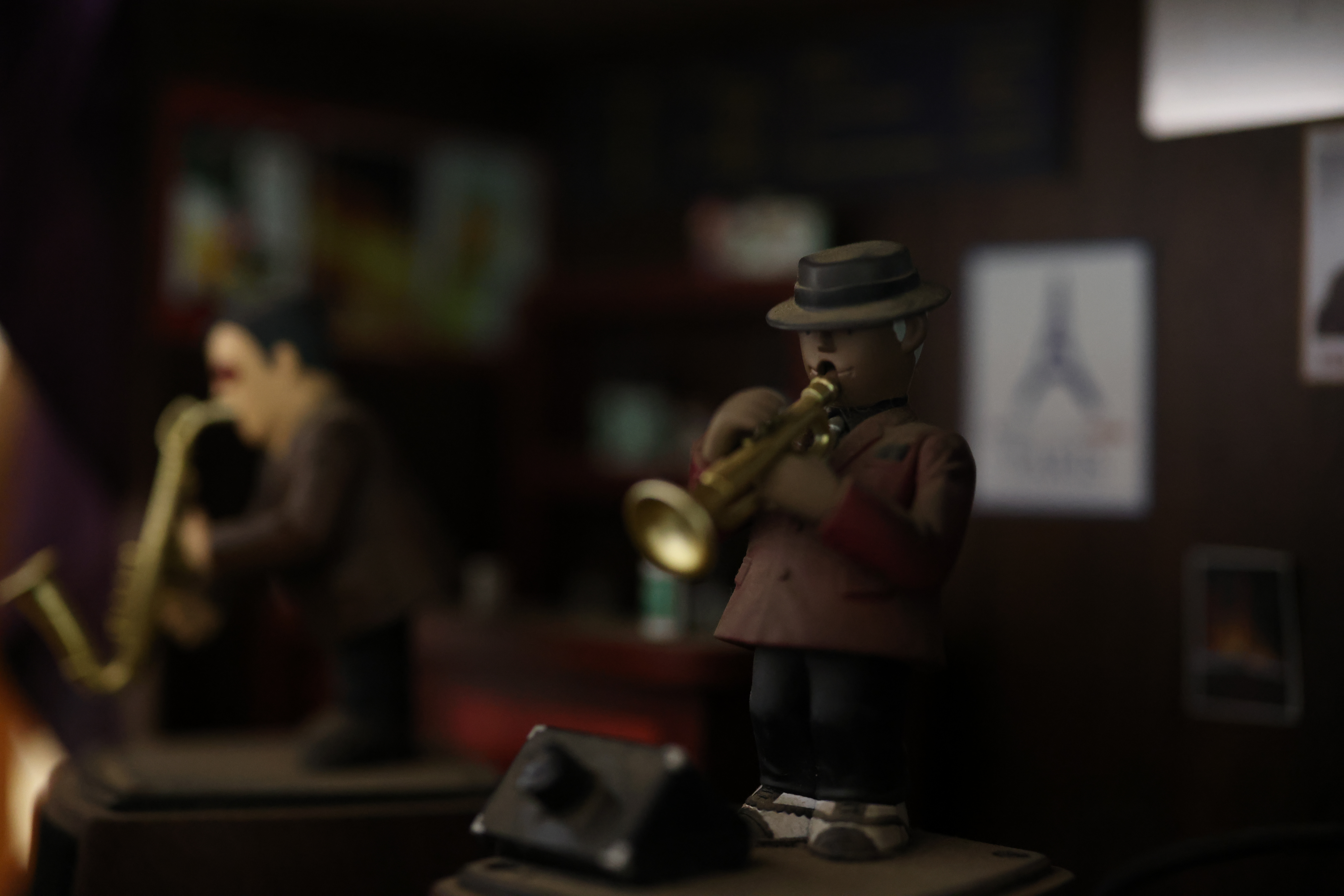 ISO感度を高感度域にした場合<br><span class="fnt-85">EOS R5 / RF50mm F1.2 L USM / 絞り優先AE（F1.8・1/80秒・-2.0EV） / ISO 8000</span>