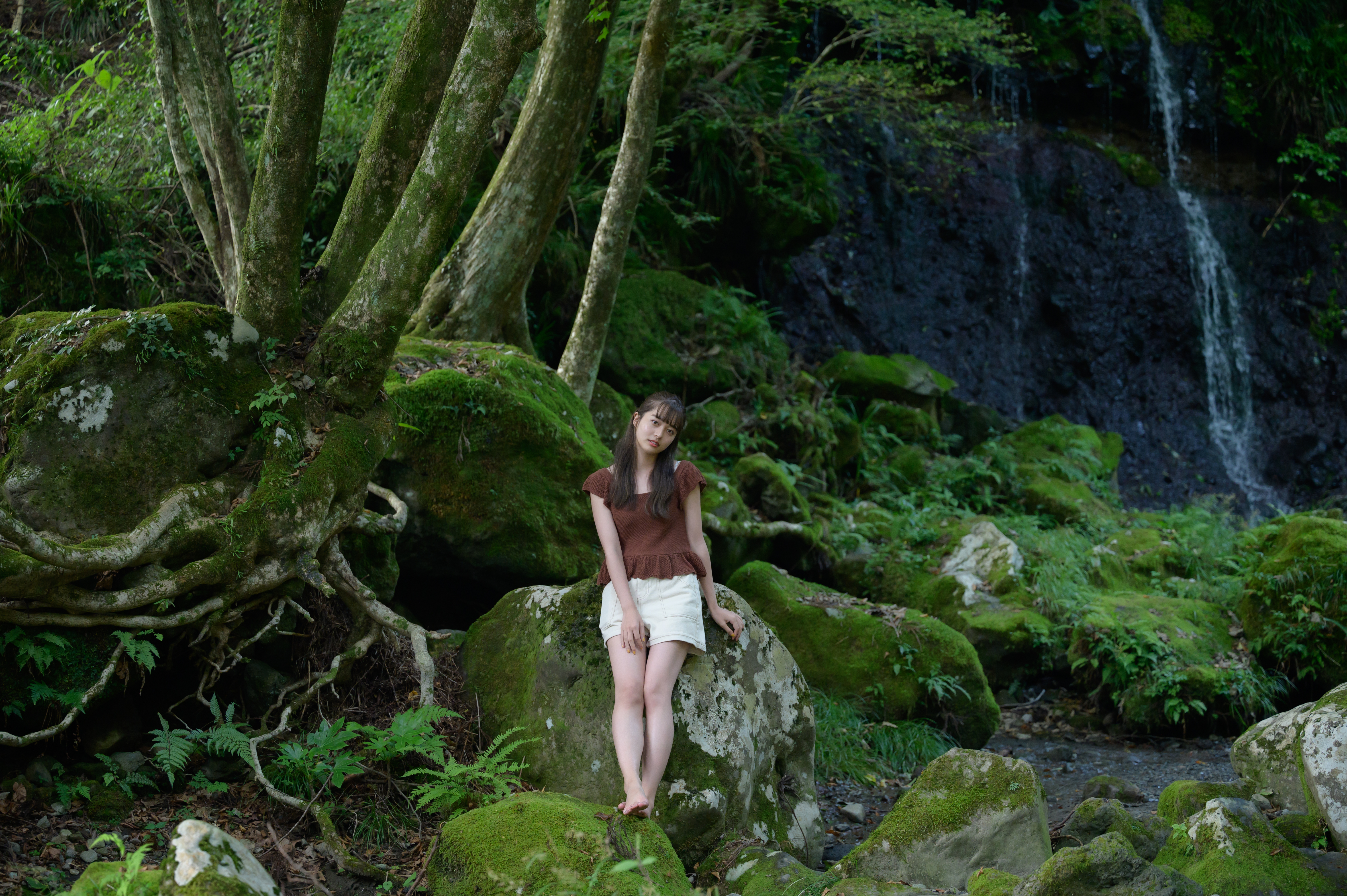 70mm<br><span class="fnt-85">Nikon Z 6 / NIKKOR Z 70-200mm f/2.8 VR S / マニュアル露出（F2.8・1/200秒・-0.3EV） / ISO 2000</span>