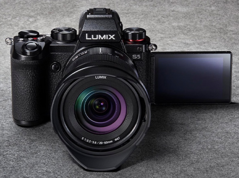 LUMIX S5