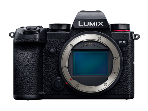 【最終値下げ】パナソニック LUMIX DC-S5 ボディ S5【6/24終了】 パナソニック「LUMIX S5」の国内価格が発表。ボディ税別24万円