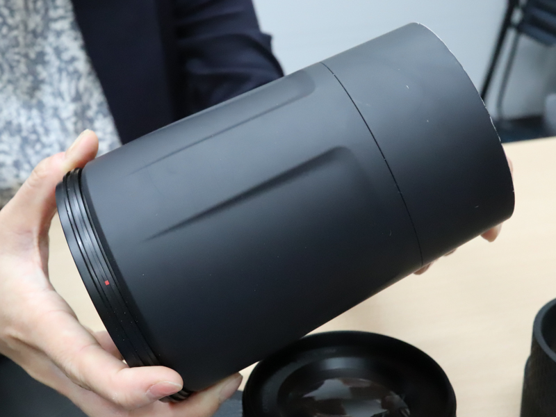 革シボがない場合の800mm先端部。完成型を見た後では、どこかのっぺりとした印象。