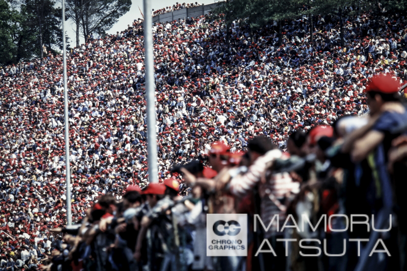 EOS-1N HS　EF200mm F1.8L USM（F5.6・1/500秒）　コダクローム（以下KR）