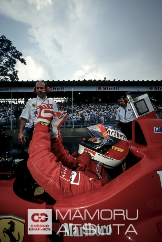 EOS-1N HS　EF17-35mm F2.8L USM（F8・1/250秒）KR　ストロボ