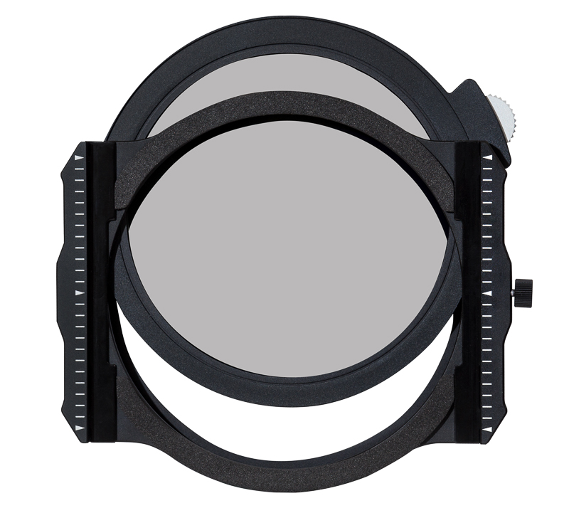100mm K-Series フィルターホルダーKit（税込2万4,900円）。専用設計のCPLが付属する。