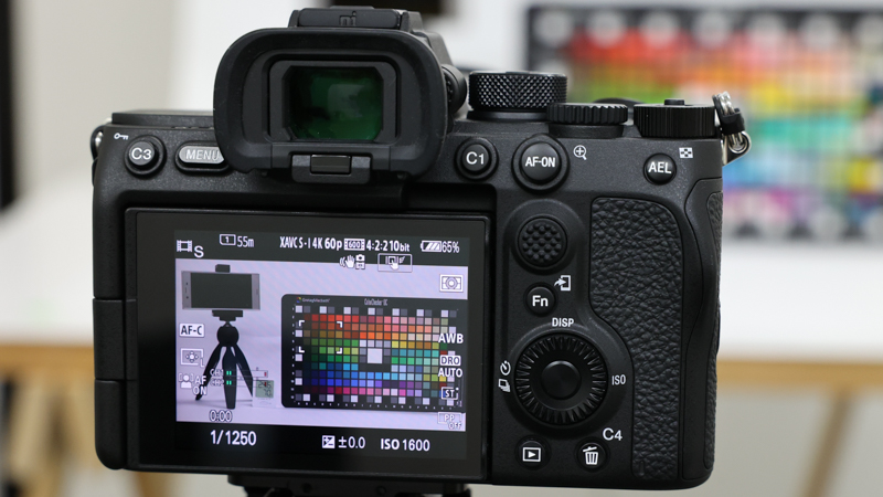 XAVC S-Iで4K 60p記録設定にして、Cobalt 256GBを挿入した状態。1枚の記録可能時間が55分と表示されている