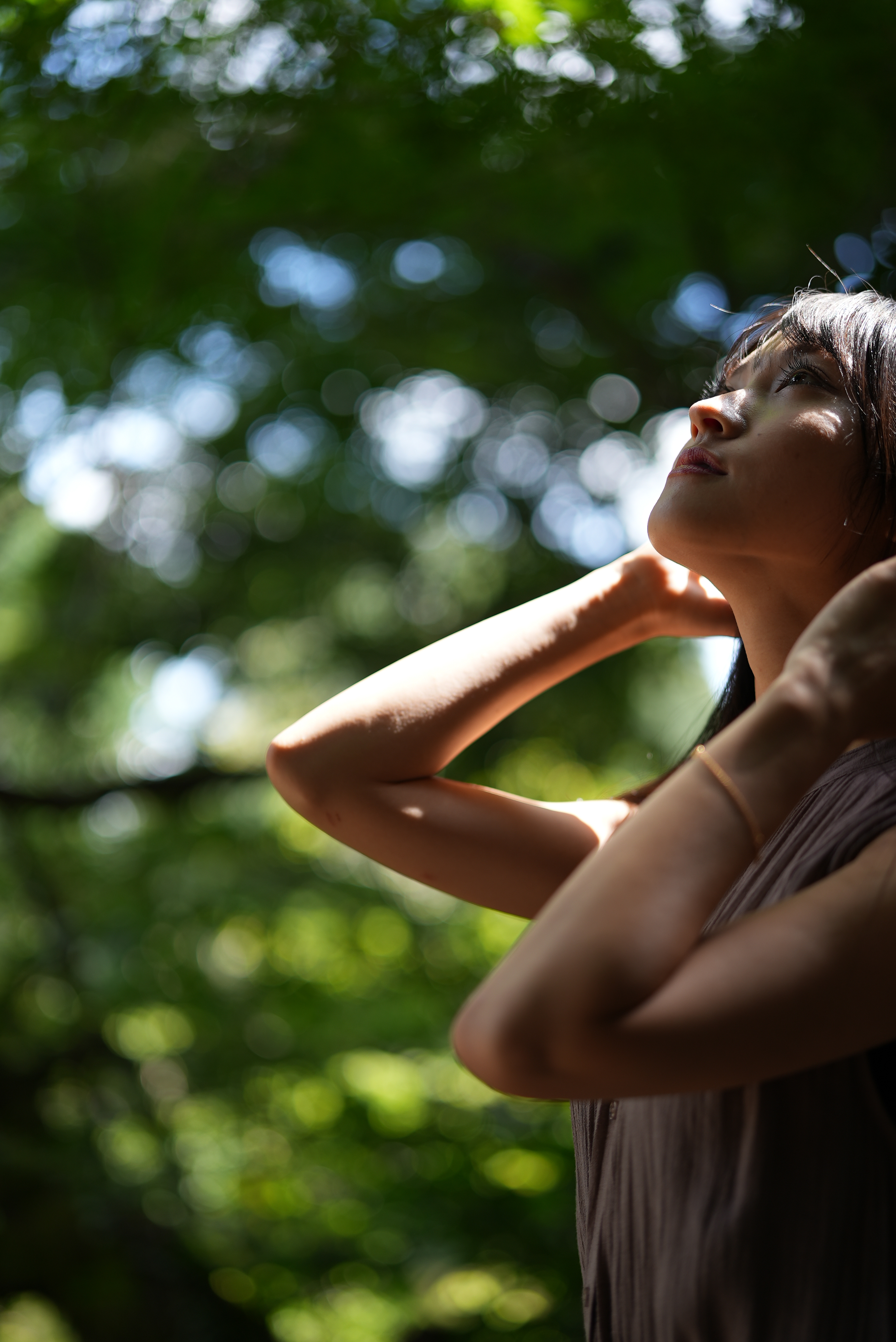 瞳AFで手前の目にバッチリとピントが合っておりシャープさとボケのメリハリがきちんと出ている<br><span class="fnt-85">α7S III / Planar T＊ FE 50mm F1.4 ZA / 絞り優先AE（F1.4・1/500秒・±0EV） / ISO 80</span>