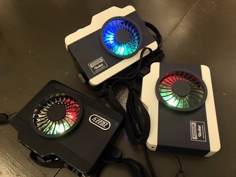 話のネタにローライ印の扇風機を取り出したら、相手も持っていたの図。