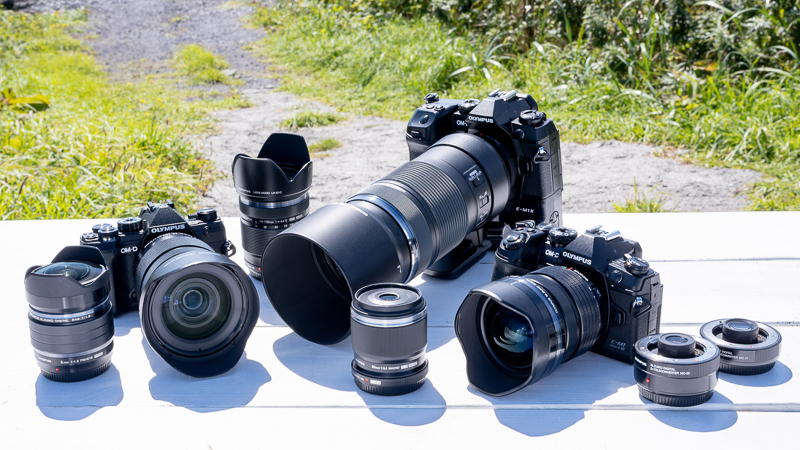 今回の撮影で使用した主な機材<br>・OLYMPUS OM-D E-M1X<br>・OLYMPUS OM-D E-M1 Mark II<br>・OLYMPUS OM-D E-M5 Mark III<br>・M.ZUIKO DIGITAL ED 8mm F1.8 Fisheye PRO<br>・M.ZUIKO DIGITAL ED 7-14mm F2.8 PRO<br>・M.ZUIKO DIGITAL ED 12-100mm F4.0 IS PRO<br>・M.ZUIKO DIGITAL ED 100-400mm F5.0-6.3 IS<br>・M.ZUIKO DIGITAL ED 14-150mm F4.0-5.6 II<br>・M.ZUIKO DIGITAL ED 30mm F3.5 Macro<br>・M.ZUIKO DIGITAL 2x Teleconverter MC-20<br>・M.ZUIKO DIGITAL 1.4x Teleconverter MC-14