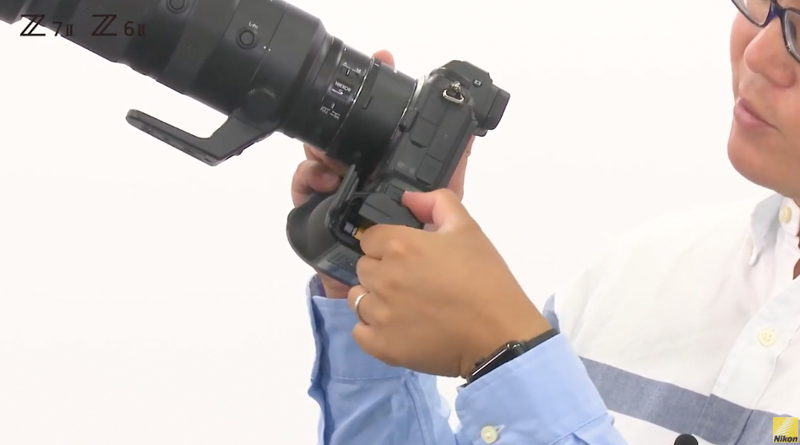 片方のバッテリーを抜いてみせる上田さん