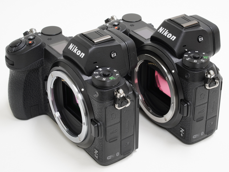 マウント部の座金も見分けのポイントだといえそうだ。初代機にはヘアライン状の模様が認められるが、第二世代機はフラットになっている。これはZ 5と同じ