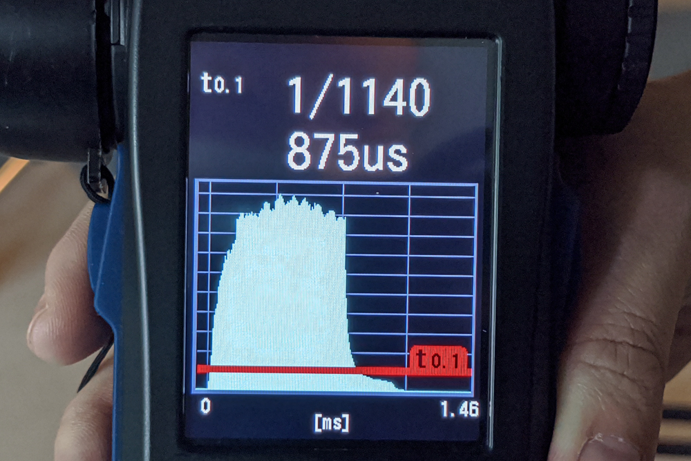 L-858Dは閃光時間をグラフで表示できる。
