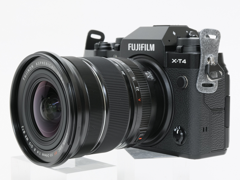 ロックスイッチはAFモード切り替えレバーの近くにきている