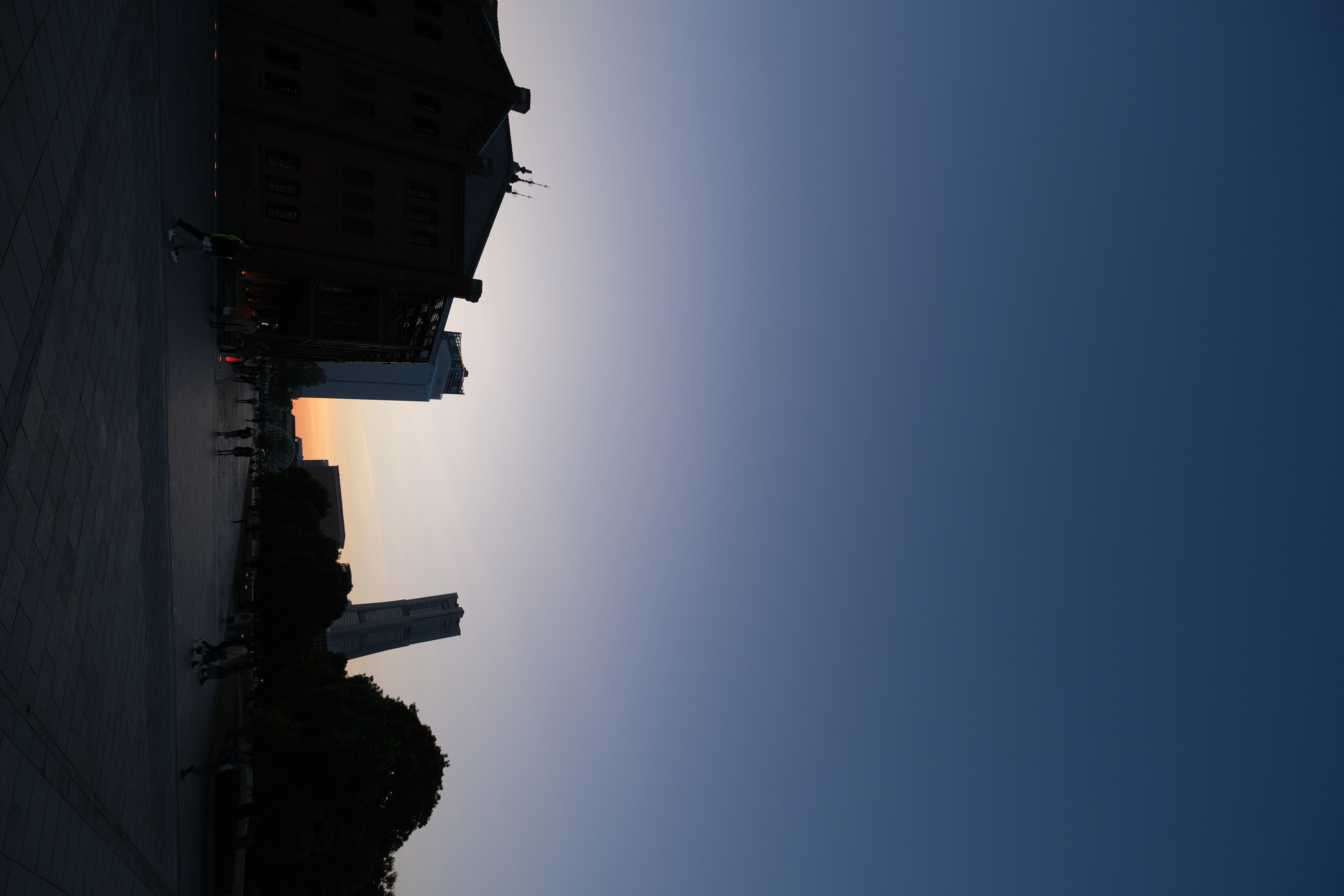 <span class="fnt-85">X-T4 / XF10-24mmF4 R OIS WR（10mm：15mm相当） / 絞り優先AE（F4.0・1/220秒・-1.0EV） / ISO 160</span>