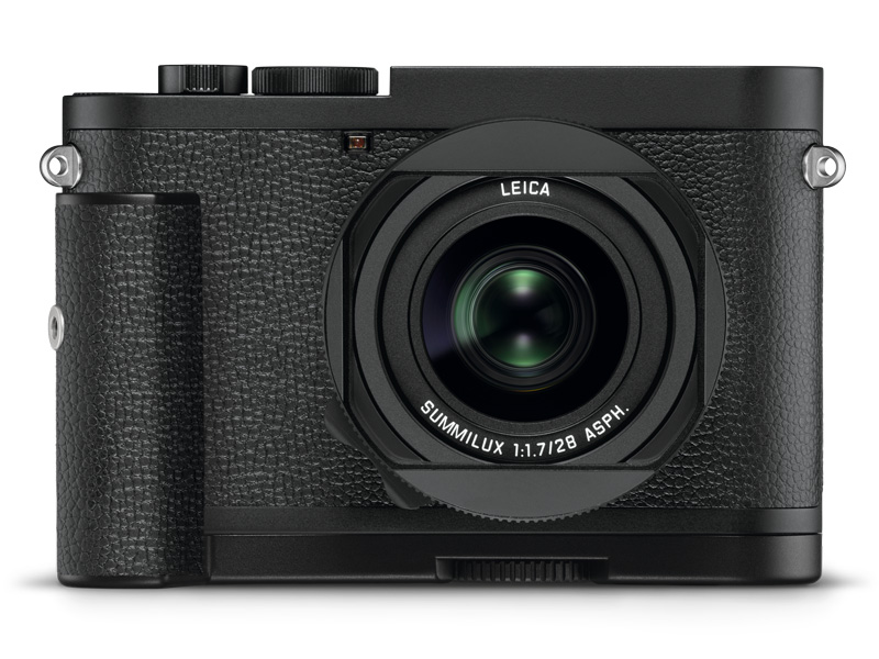 別売の「ハンドグリップQ2モノクローム」を装着（税別1万6,000円）