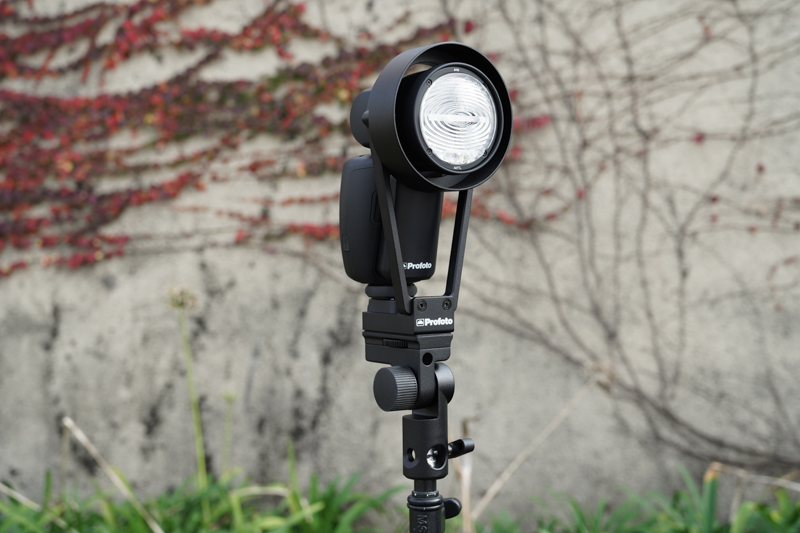 Profoto A10にOCFアダプターを装着