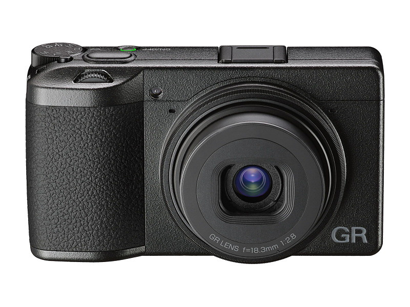 <span class="fnt-85">RICOH GR III（実勢価格：税込12万3,700円前後）</span>