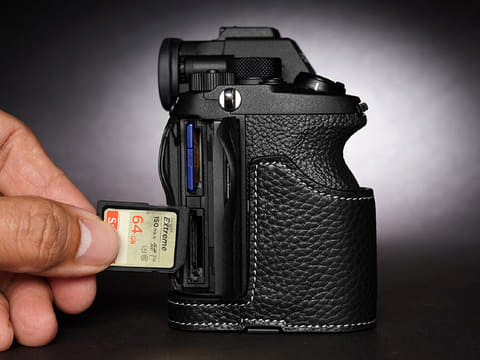 コロンビアレザーを採用したα7S III/α7C用カメラケース - デジカメ Watch