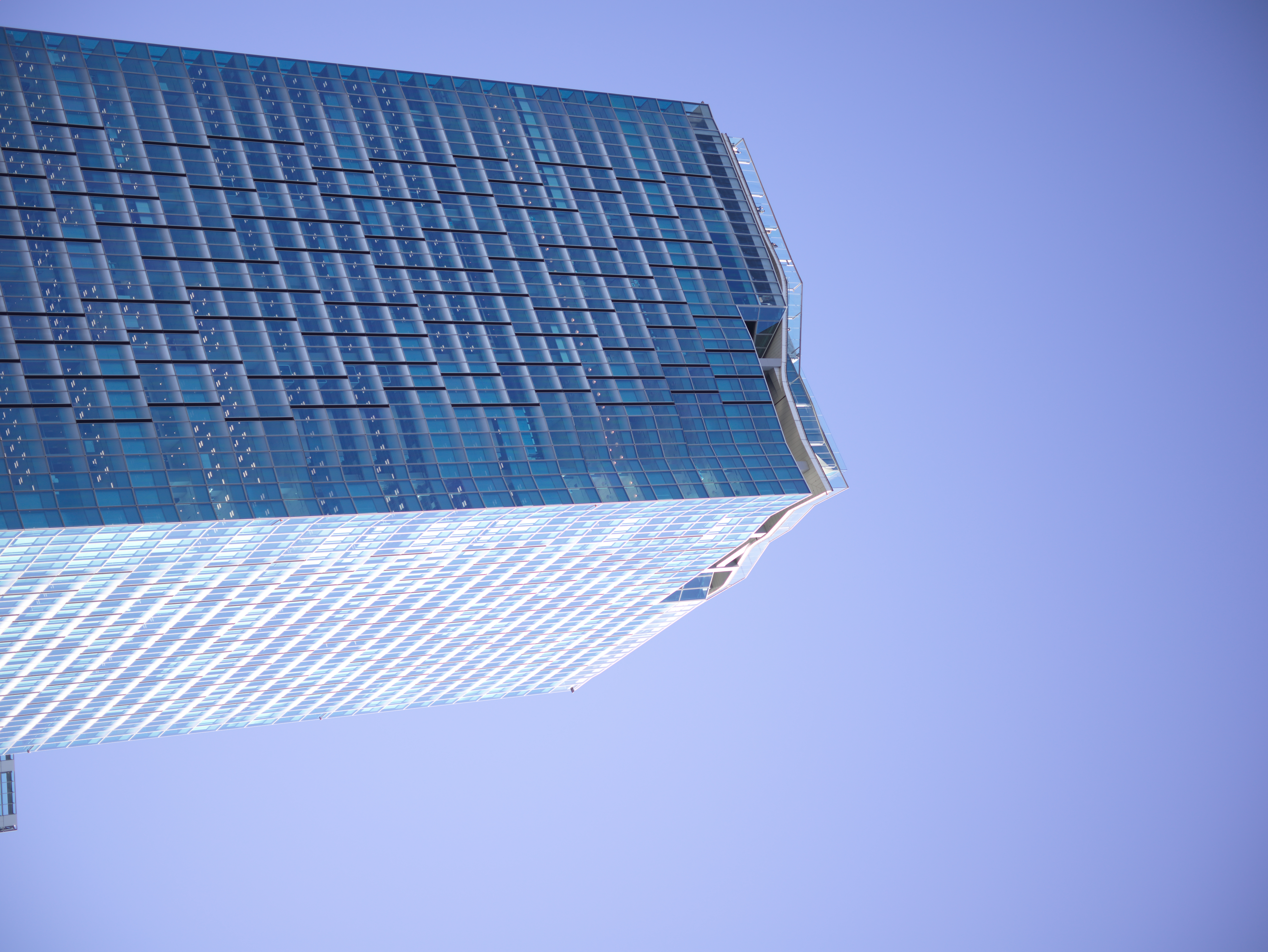 <span class="fnt-85">Hasselbald X1D II 50C＋XHコンバーター0,8＋HC 2,2/100（80mm：35mm判換算62mm相当）・絞り優先AE（F1.8・1/2,000秒・+1.0EV）・ISO 100</span>