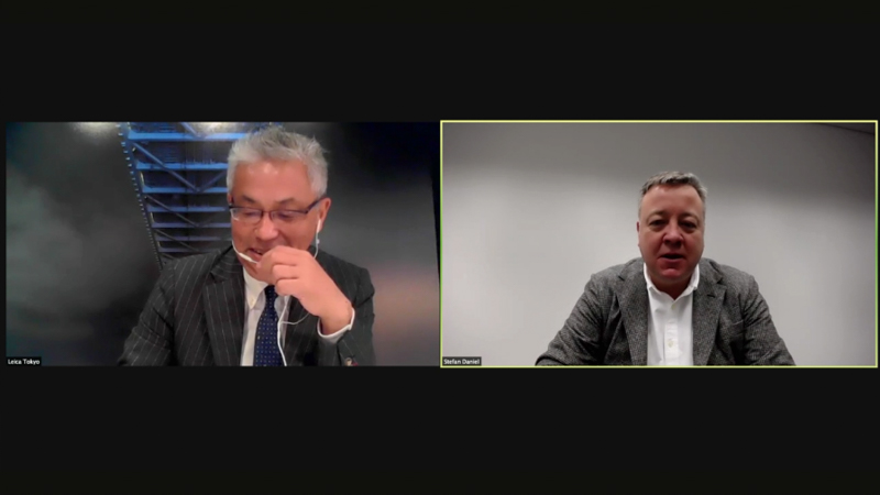 通訳のライカカメラAG 杢中薫氏（左）、ステファン・ダニエル氏（右）