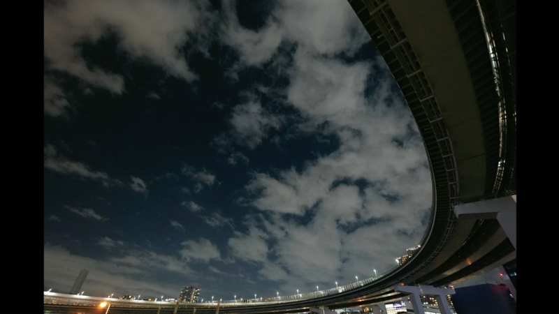 「カメラを操作するのでなく、写真を撮るという目的の中で一体化できる。一緒に被写体を向いてくれる」「とても高い感度だったが、いい粒子が乗った雰囲気の写真になった」