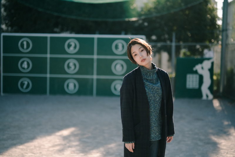 私は頻繁にカメラを縦横に変えながら寄り引きし、常に動きながら撮影する。AFをカメラに任せることで背景とのバランスなど構図に集中できる。<br><span class="fnt-85">Nikon Z 7II / NIKKOR Z 50mm f/1.2 S /50mm /マニュアル露出（F1.2、1/3,200秒） /ISO 100 / WB:オート</span>