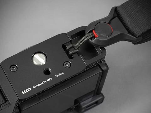 LIM'S Design、「α7C」用のレザーカメラケース - デジカメ Watch