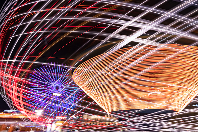 これが簡単に手持ちで撮影できてしまうことがEOS R5の大きな魅力。今後の撮影の可能性を大きく広げてくれることでしょう。<br>EOS R5 / RF24-105mm F4 L IS USM / シャッター速度優先AE（F10・5秒・+1/3EV） / ISO 100