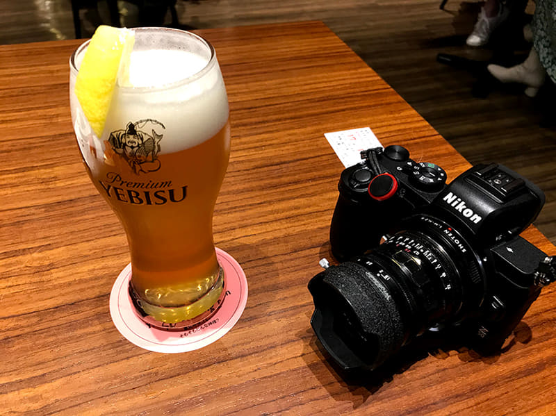 iPhoneで撮影。なぜかビールと写っている写真しかない。
