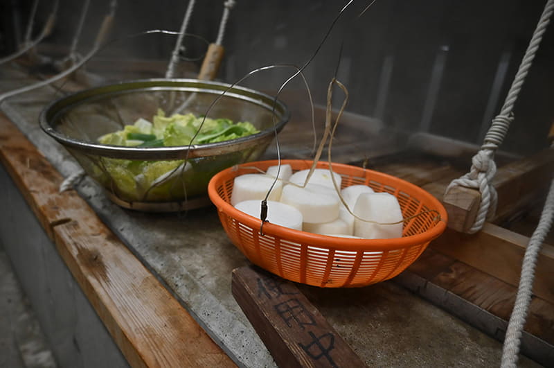 このレンズは開放至近に良心が残っていると思う。 <br>Z 50 / NIKKOR Z DX 16-50mm f/3.5-6.3 VR / 16mm / 絞り優先AE（F3.5・1/180秒） / ISO 800