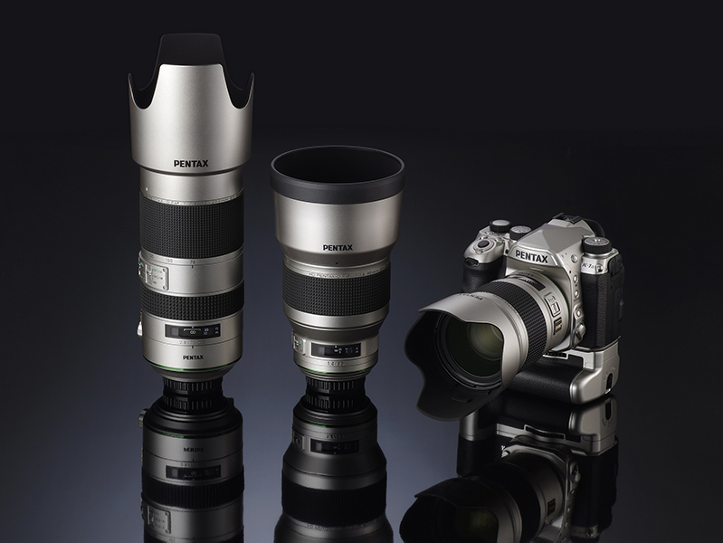 3本のSilver Editionは、文字通り外装が銀色のモデル。いずれも600本限定。K-1 Mark IIのシルバーカラーも発売された。