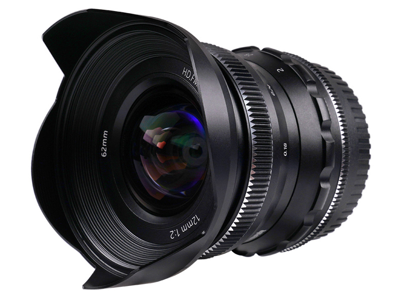 11月発売。税込実売価格は1万8,000円前後