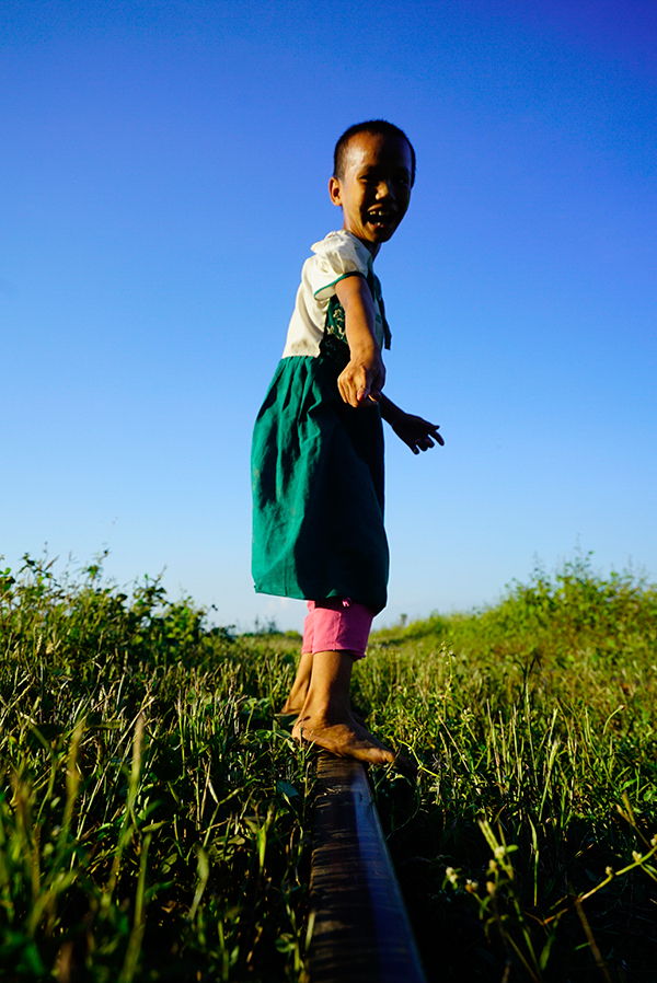 ソニーα7S II　Vario-Tessar T* FE 16-35mm F4 ZA OSS（23mm）　絞り優先オート（F5、1/500秒）　ISO 400　WB:太陽光　風景