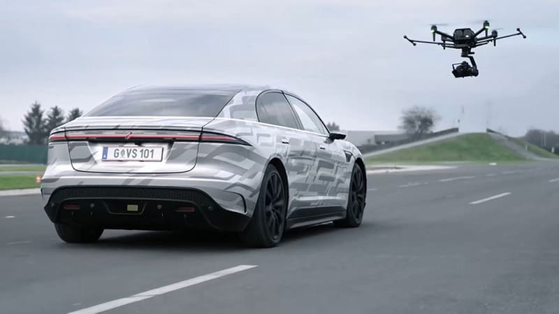 Airpeakにα7S IIIを搭載して撮影した、電気自動車「VISION-S」のテスト走行のメイキング映像が公開された。