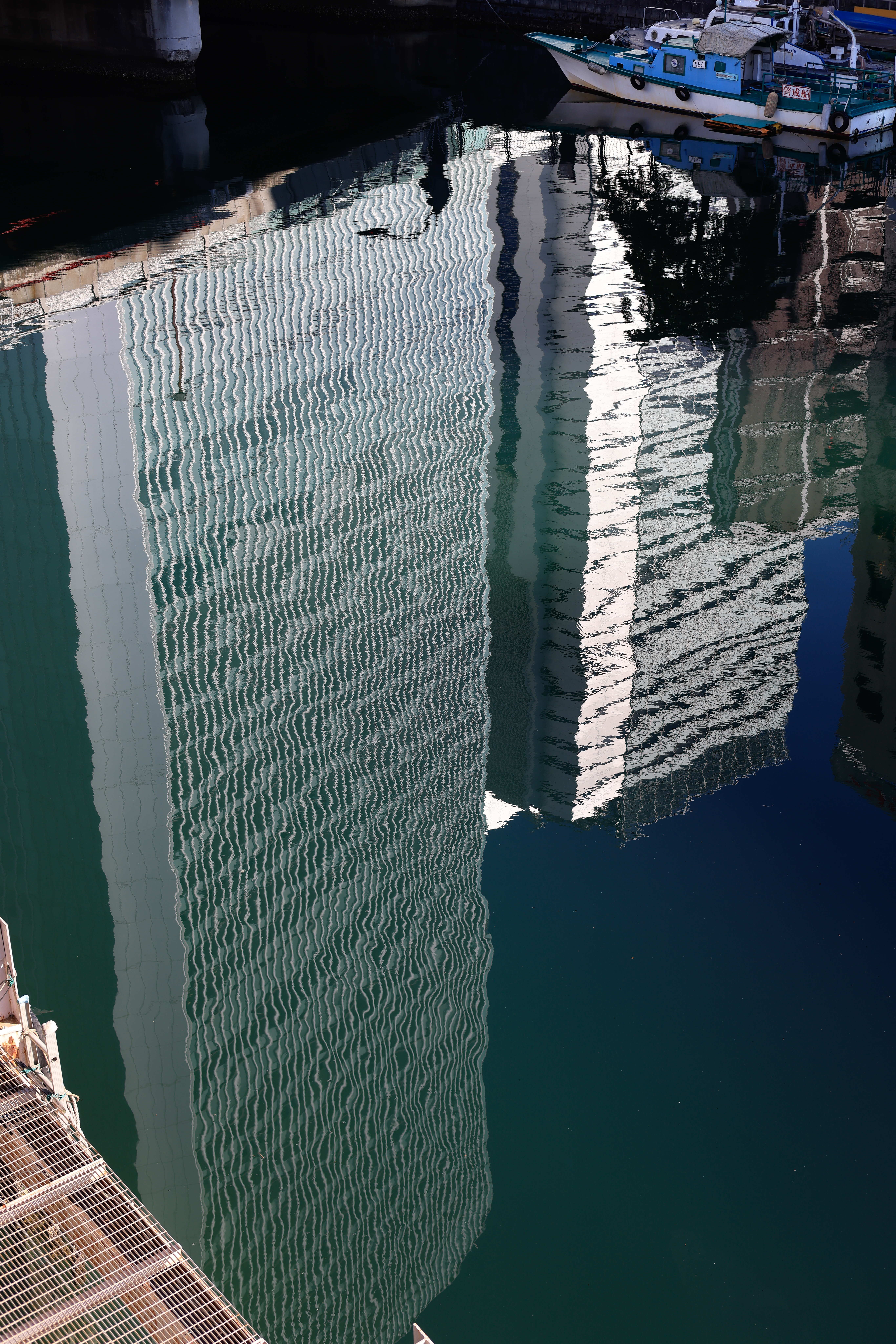 <span class="fnt-85">EOS R5 / RF50mm F1.8 STM / 絞り優先AE（F4・1/400秒・-0.3EV） / ISO 100・WBオート・JPEG</span>