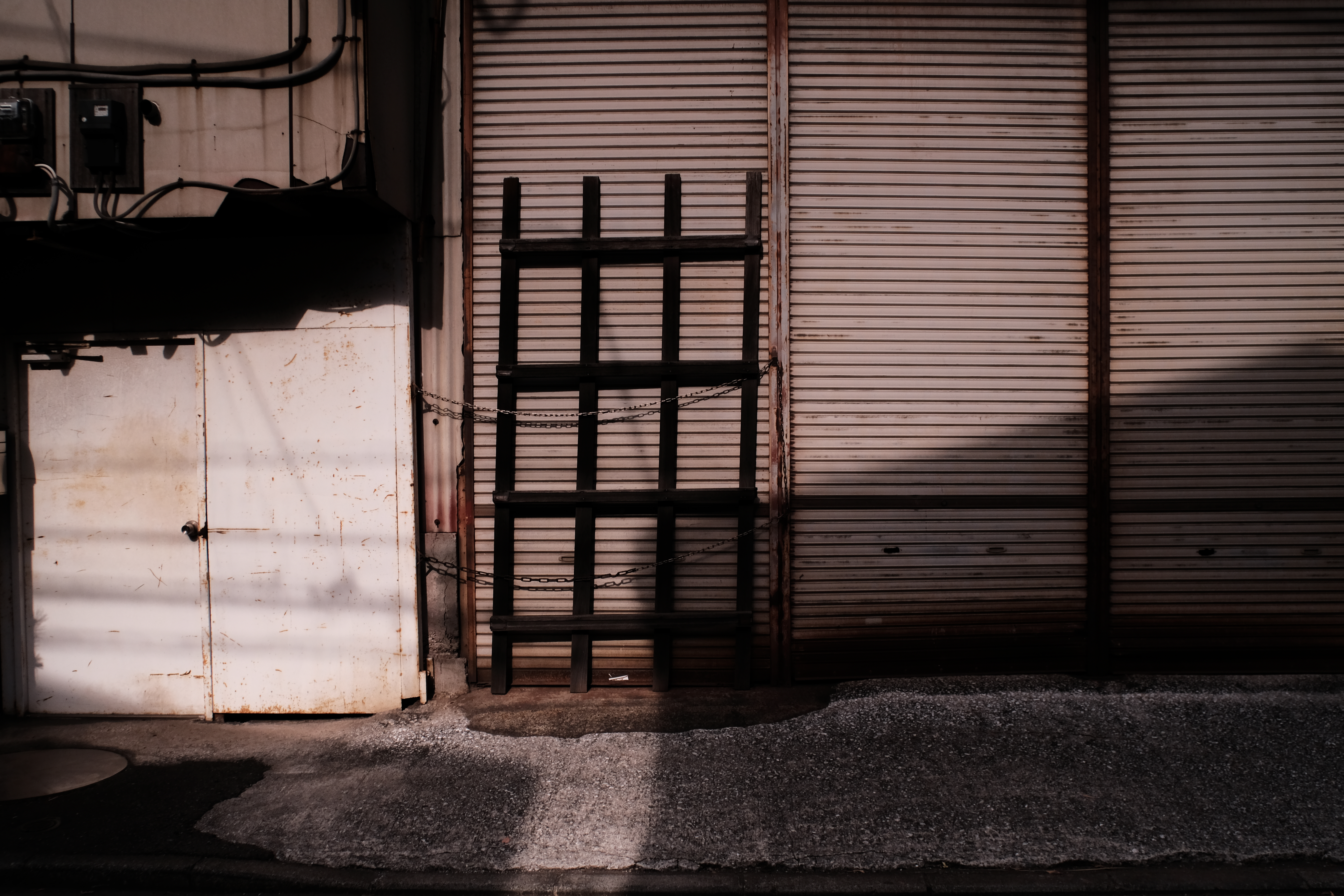 <span class="fnt-85">X-Pro2 / TTArtisan 21mm f/1.5 ASPH（35mm判換算：32mm相当） / 絞り優先AE（F2・1/7,500秒・-0.3EV） / ISO 400</span>