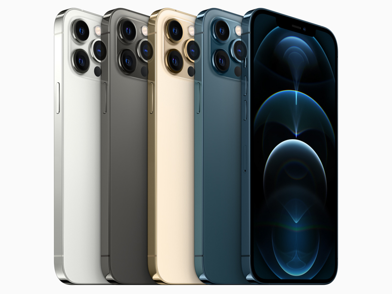 iPhone 12 Pro Max。A14 Bionicを搭載し、ディスプレイは6.7インチSuper Retina XDRを採用。シルバー、グラファイト、ゴールド、パシフィックブルーの4種類をラインアップしている