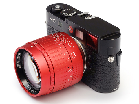 2021年新春・丑年記念のメタリックレッド仕様「TTArtisan 50mm f/0.95