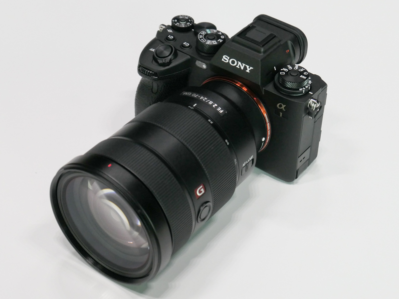 装着レンズはFE 24-70mm F2.8 GM。
