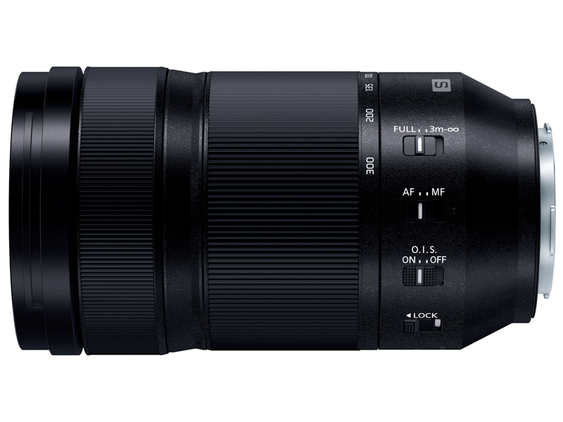 鏡筒側面、マウント側にフォーカスリミッター、AF/MF切り替え、手ブレ補正機構のオン・オフ、ズームロックの各スイッチを備えている