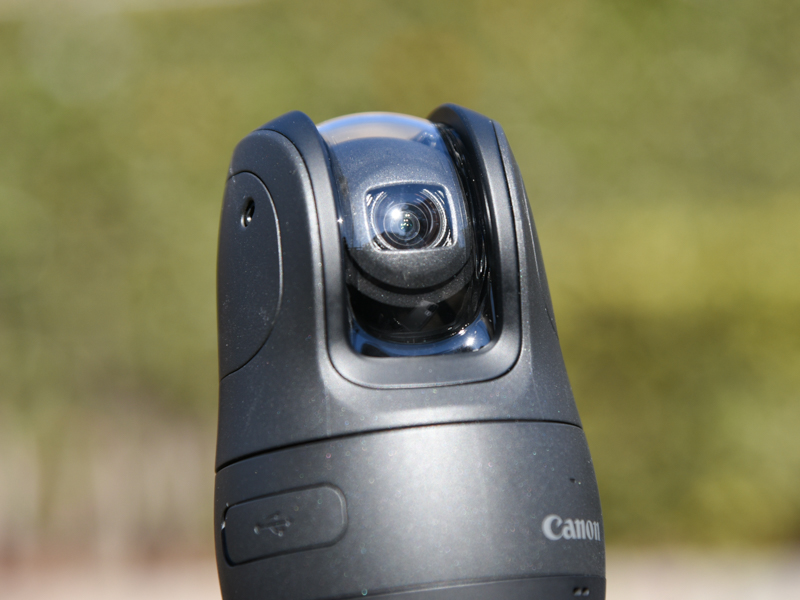 レンズが揺れることで手ブレを抑制する