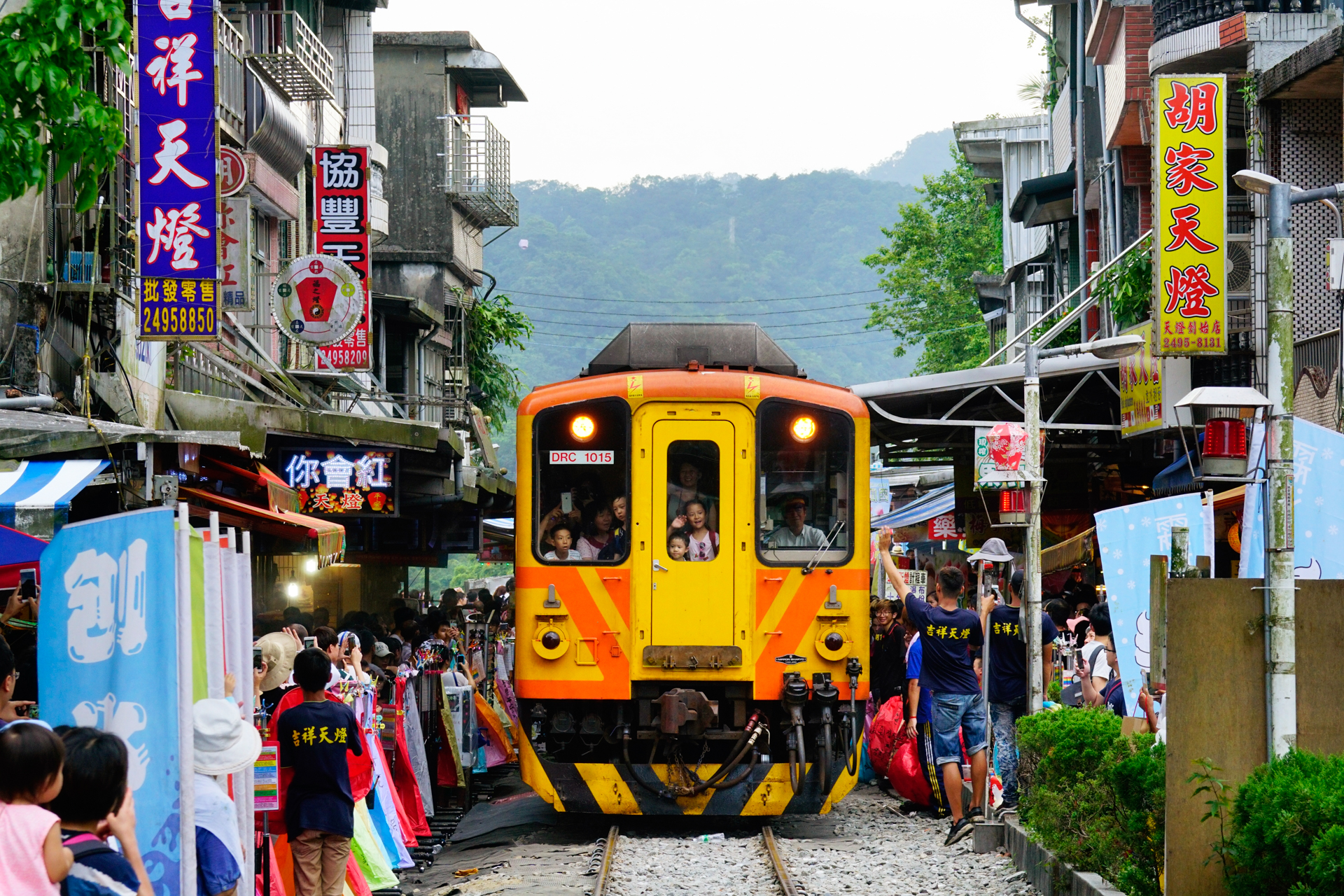 ソニーα6300　FE 70-300mm F4.5-5.6 G OSS（141mm）　絞り優先オート（F10、1/125秒）ISO 400　WB:太陽光　風景