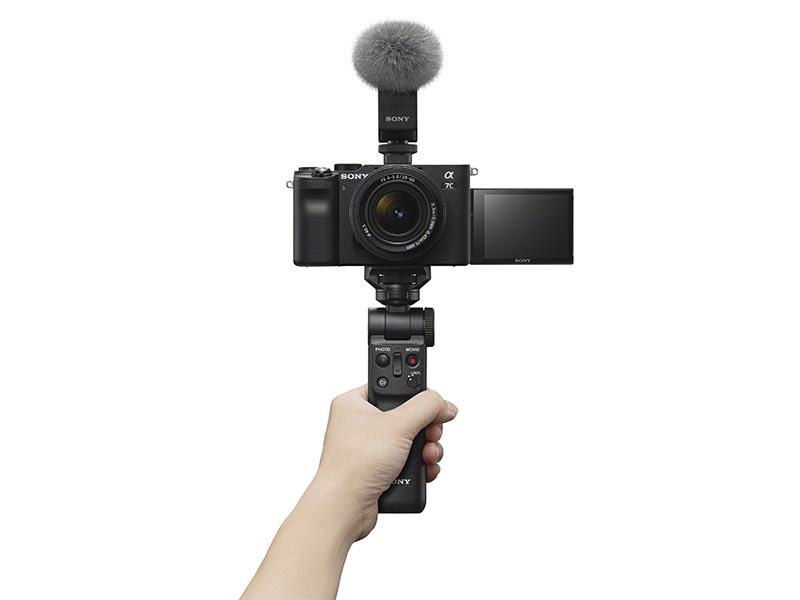 ショットガンマイクロホン ECM-B1Mとシューティンググリップ GP-VPT2BTを装着したα7C