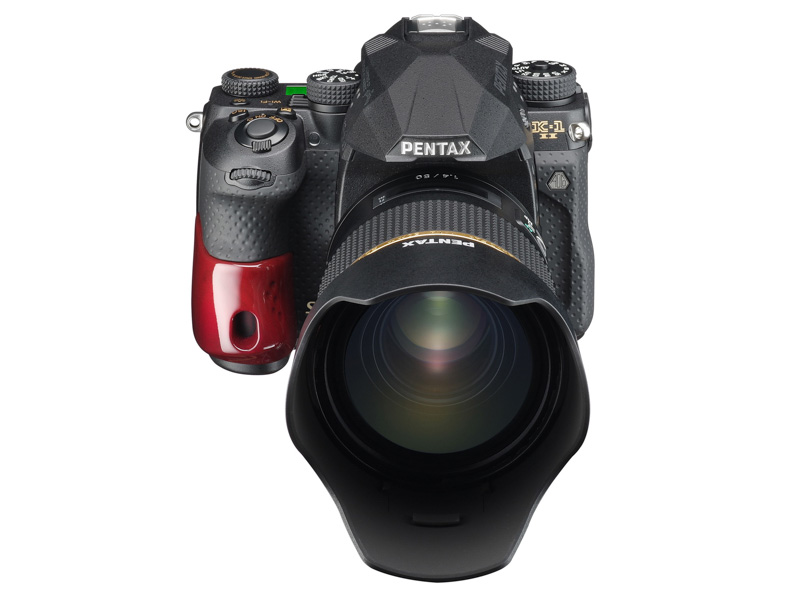 J limited 01 ブラック&ゴールド（HD PENTAX-D FA★ 50mmF1.4 SDM AW装着時）